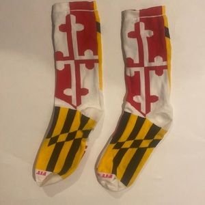 UMD UNIVERSITY OF MARYLAND Athletic Flag Socks Mens M Medium $15 EUC